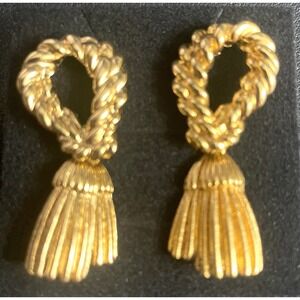 Vintage Tassel Dangle Earrings Pierced Gold Tone 3D Textured Metal Rope